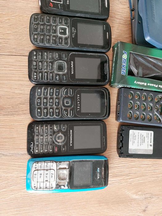 Zestaw starej elektroniki – Nokia/Samsung/Motorola  + tablet + dekoder