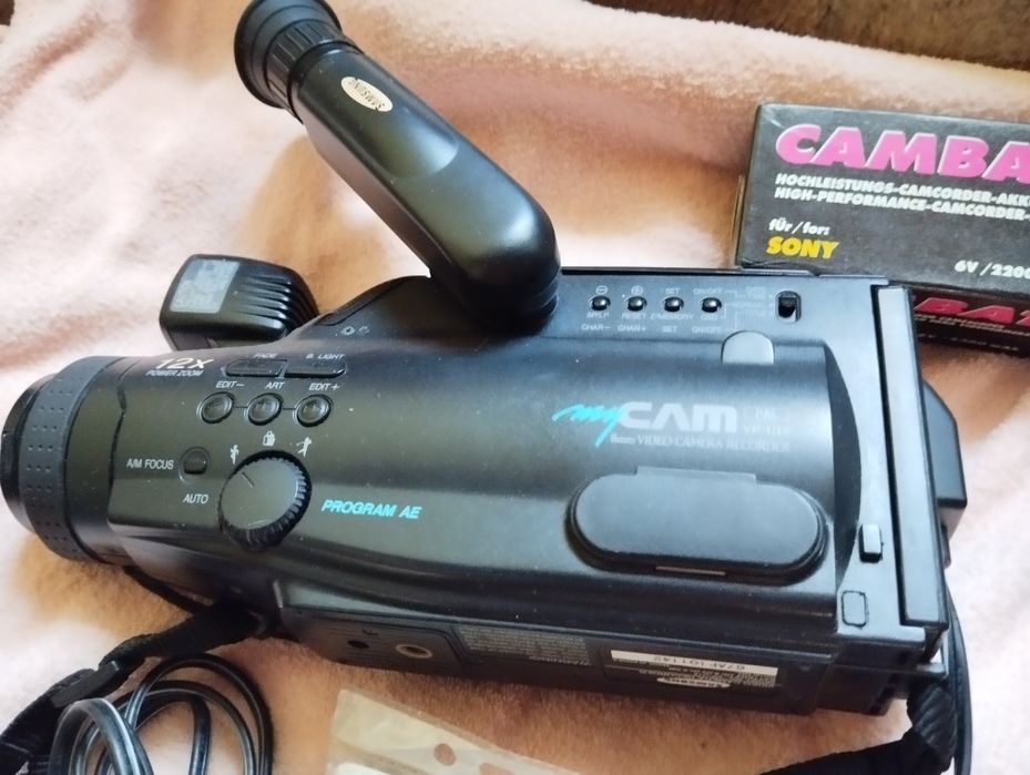 камера Samsung 8 mm V-U12 не робоча, відеомаг Phillips VR6448/95,кофр