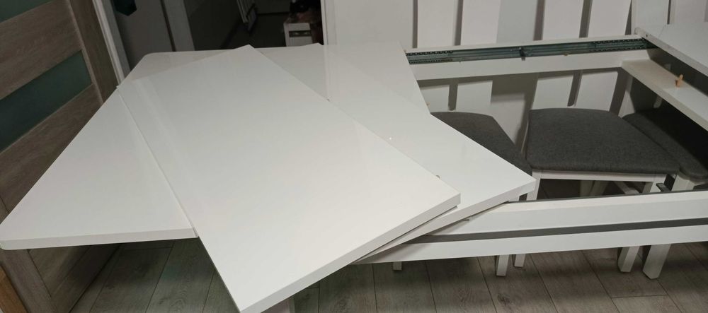 Stół wysoki połysk + 6 krzeseł