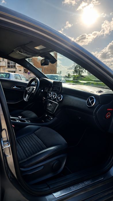 Mercedes-Benz A180 AMG Line | 2016 | Automático