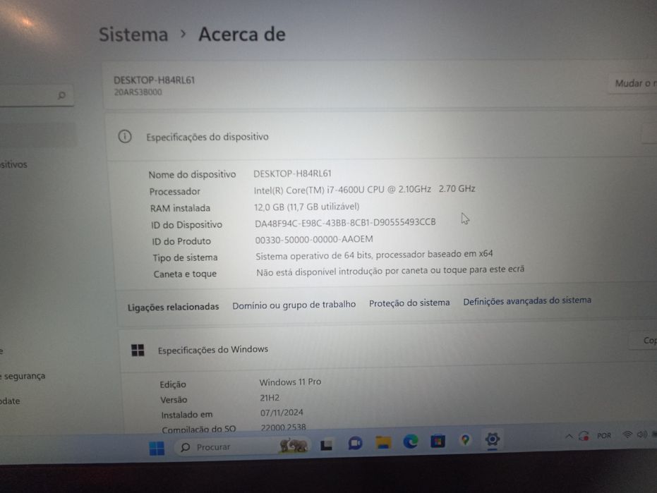 Thinkpad T440s 12 GB RAM 
Bateria com duração de