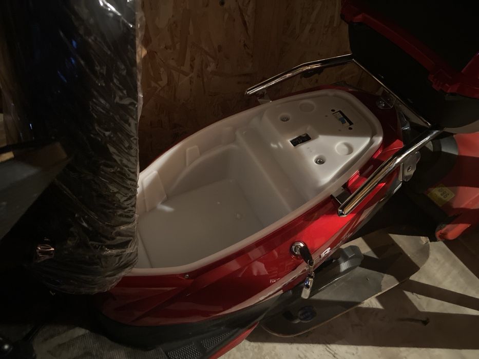 Електро скутер maxxter falcon lll