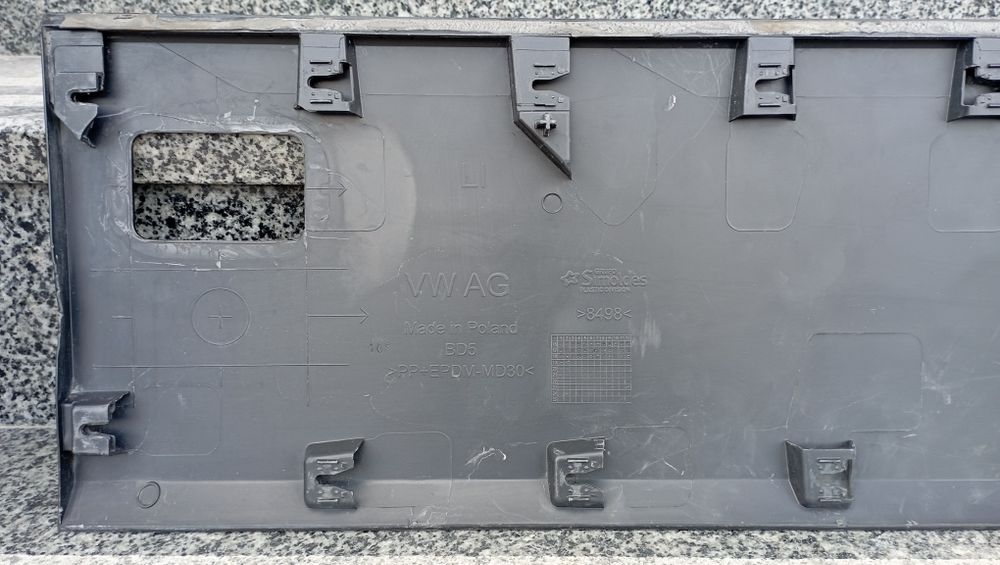 Молдинг лівої передньої дверки Man TGE VW Crafter