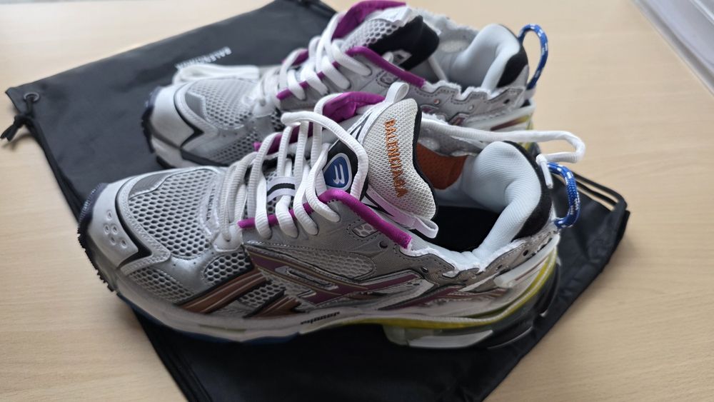 balenciaga runner