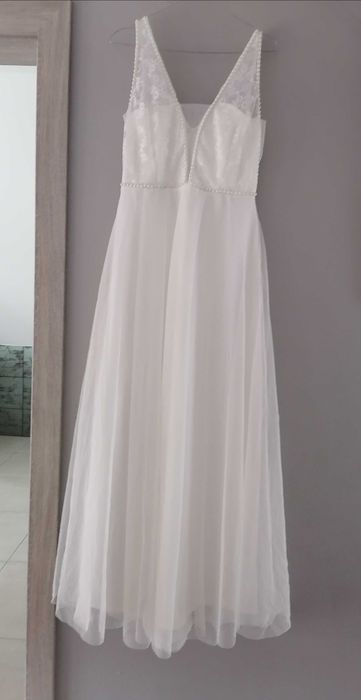 Nowa długa suknia ślubna z perełkami i koronką ślub 38