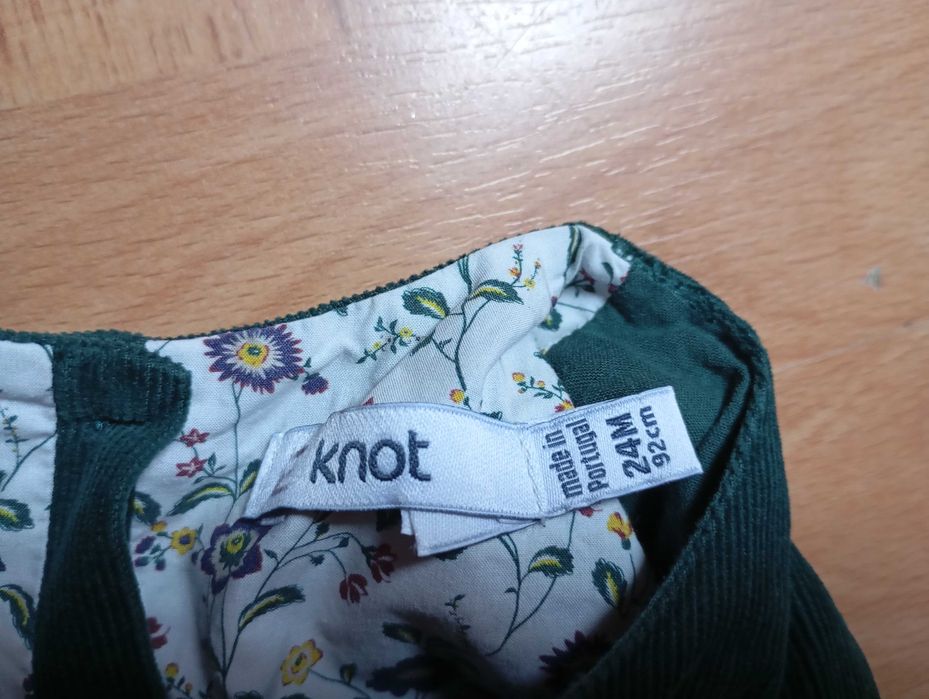 4 vestidos 2/3 anos