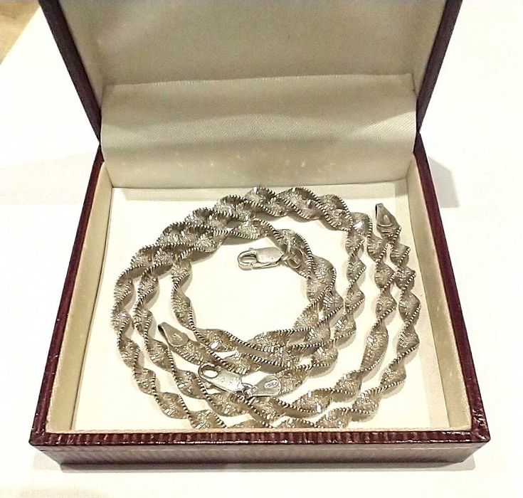 Elegancki, srebrny, włoski komplet: naszyjnik i bransoletka, srebro925