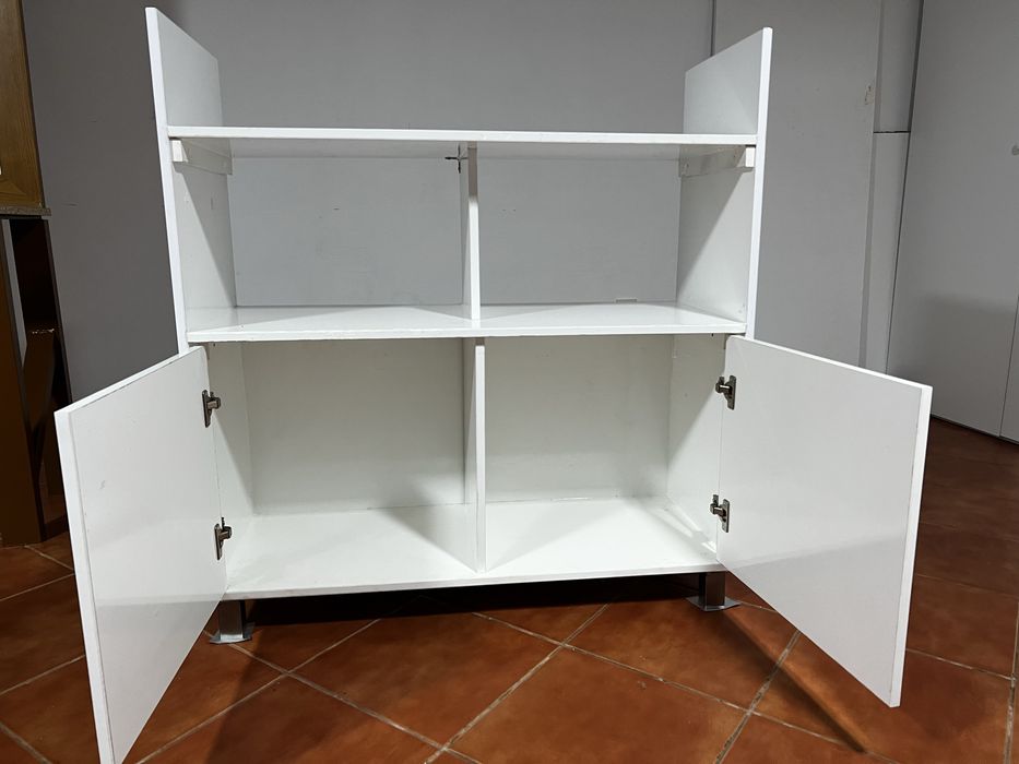 Móvel de sala / aparador