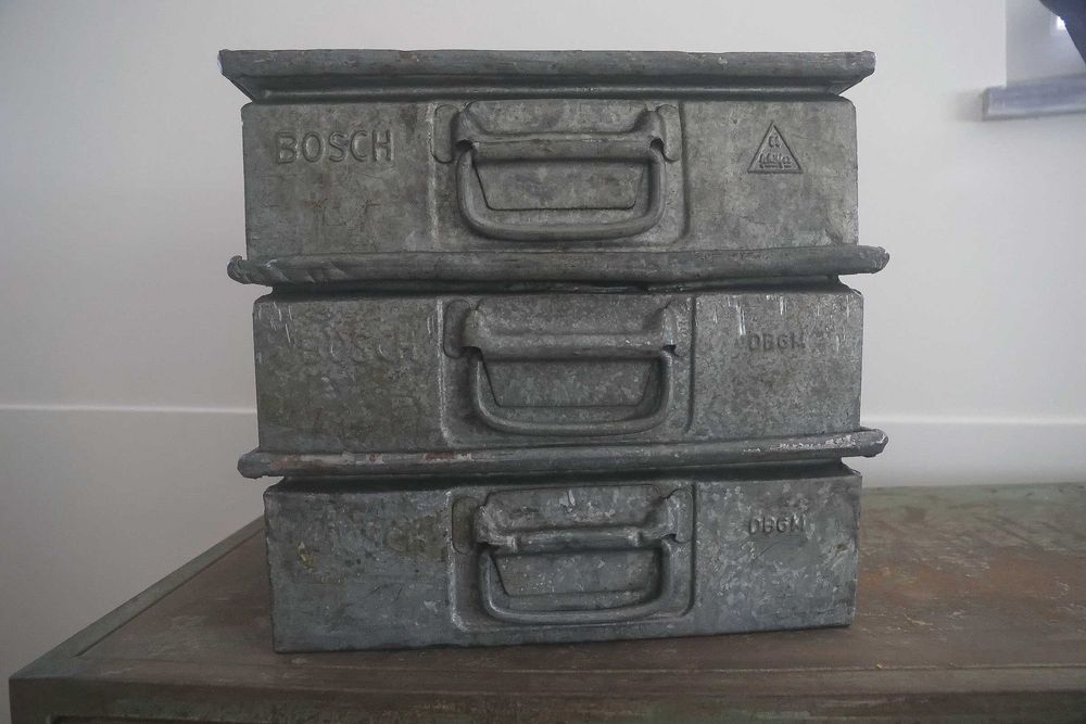 Caixas de empilhamento industriais vintage da Bosch64862811192065121