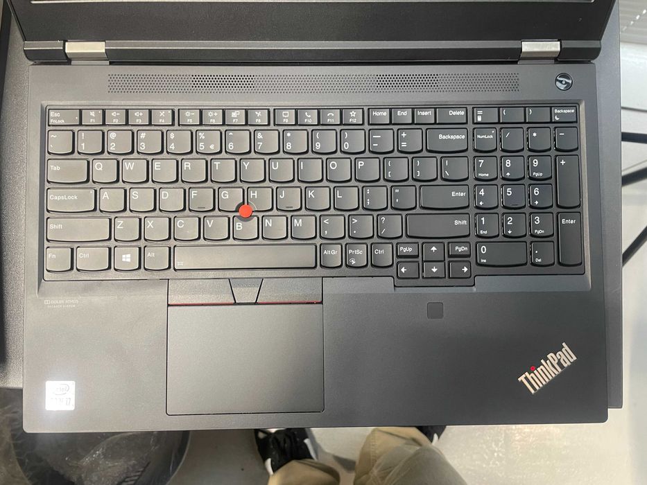 Дизайнерський Lenovo ThinkPad P15 Gen1 - i7-10750H\Quadro T1000-(4gb)