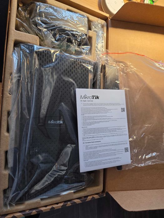MikroTik hAP ax³ (C53UiG+5HPaxD2HPaxD) — WiFi 6 AX1800, port 2.5G, RouterOS L6