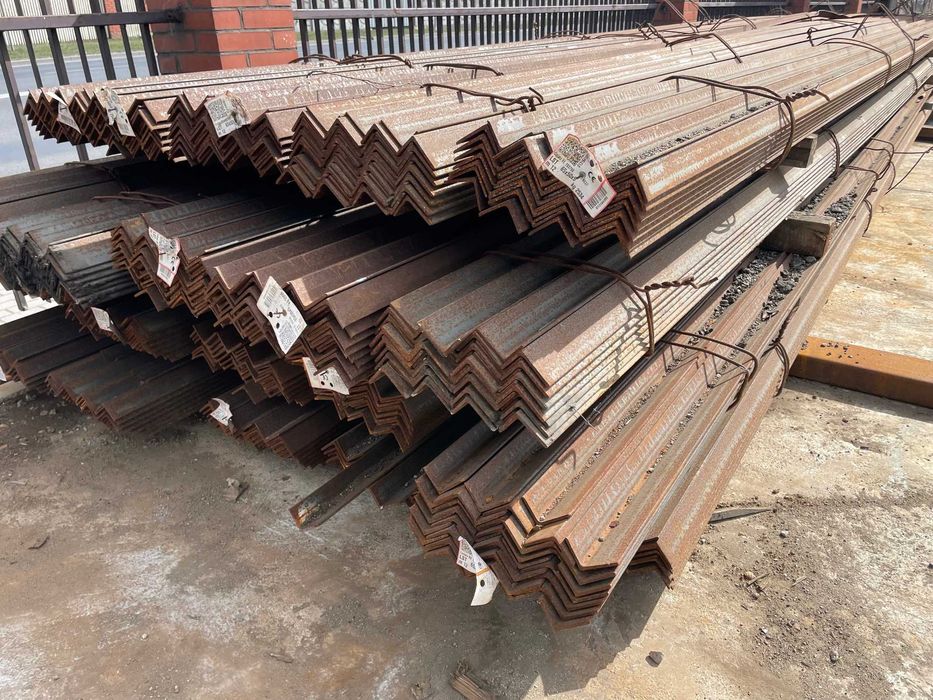 Kątowniki g/w 65x50x5  12mb {atest}.