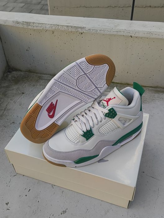 NIE REPY Jordan 4 retro SB pine green