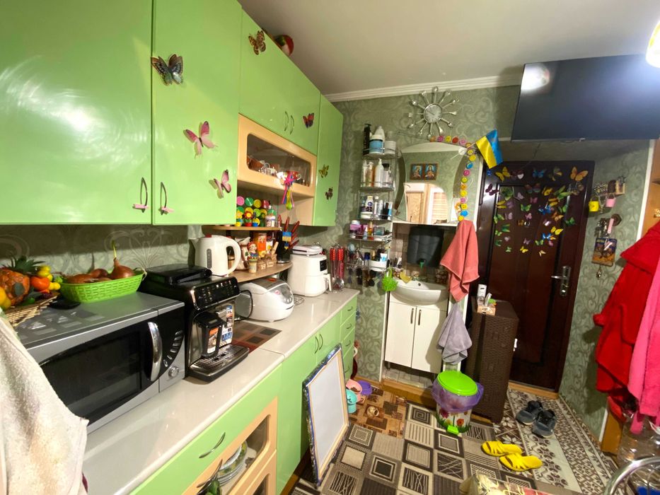 Увага! Халява! Гарна кімната в гуртожитку на Зарічанській VS ID: 38434