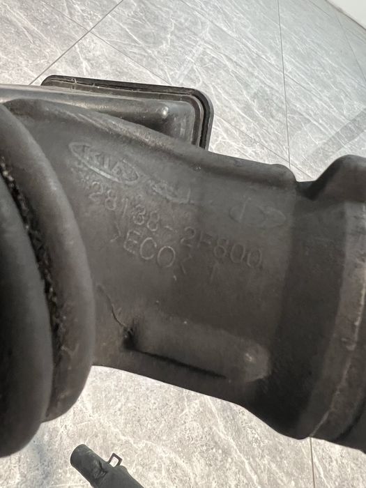 281382F800 патрубок воздушного фильтра Hyundai/Kia Cerato 04-08
