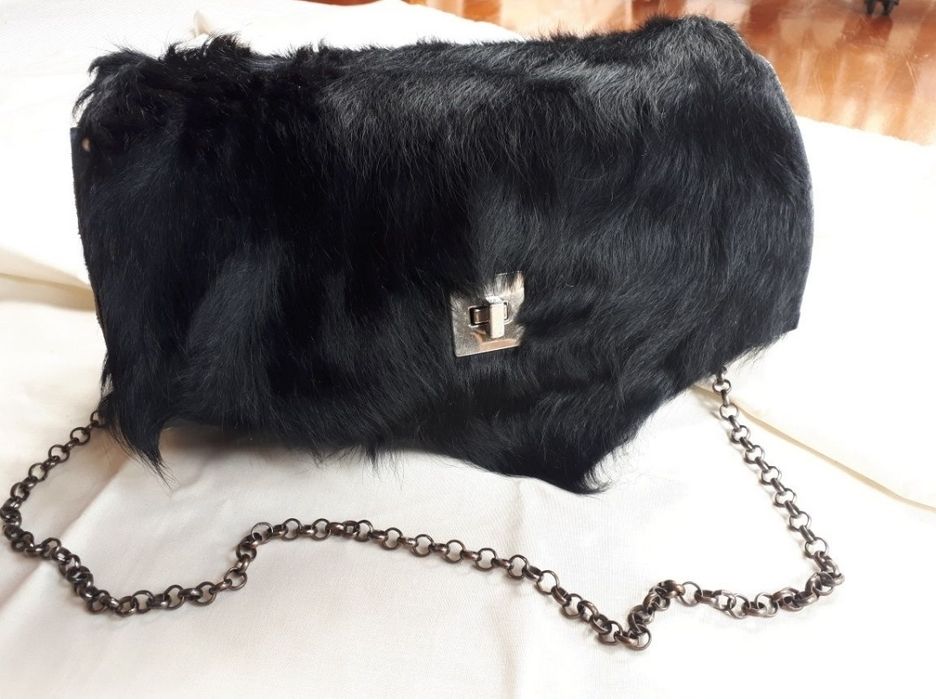 Clutch em Pêlo de Vaca / Pochete