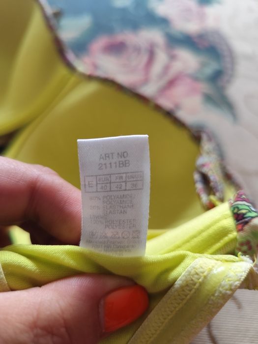 Góra od kostiumu kąpielowego bikini na regulowane ramiączko na szyję r