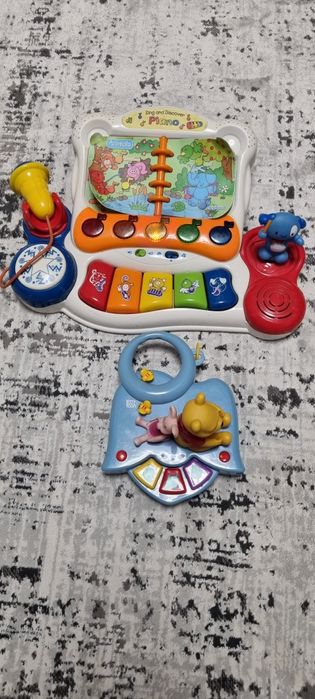 Лот музыкальных игрушек