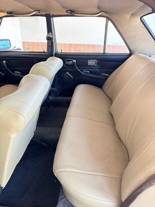 Mercedes Benz 240D - 1974 / Clássico
