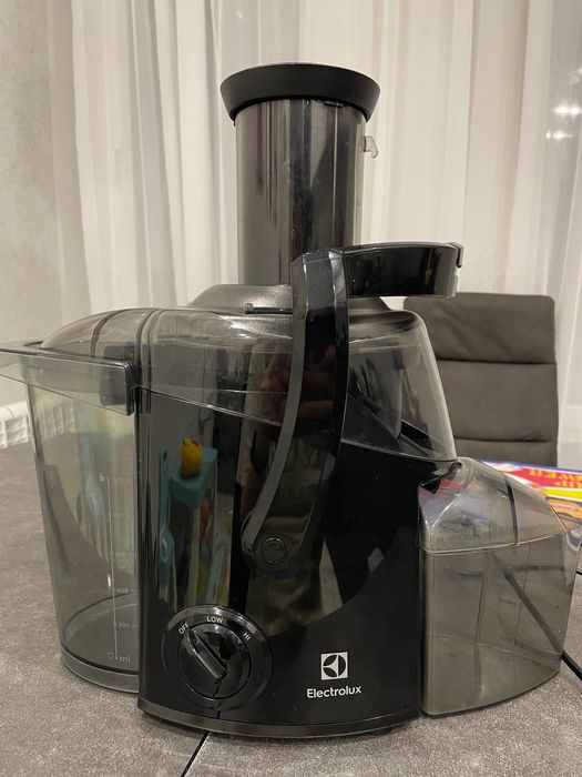 Соковижималка Electrolux