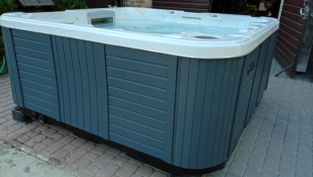 Jacuzzi spa Aeware 3