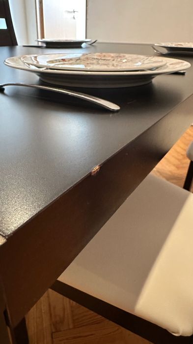 Conjunto de Mesa Jantar Moderna (4 Cadeiras) - Estado Impecável - Estilo Escandinavo