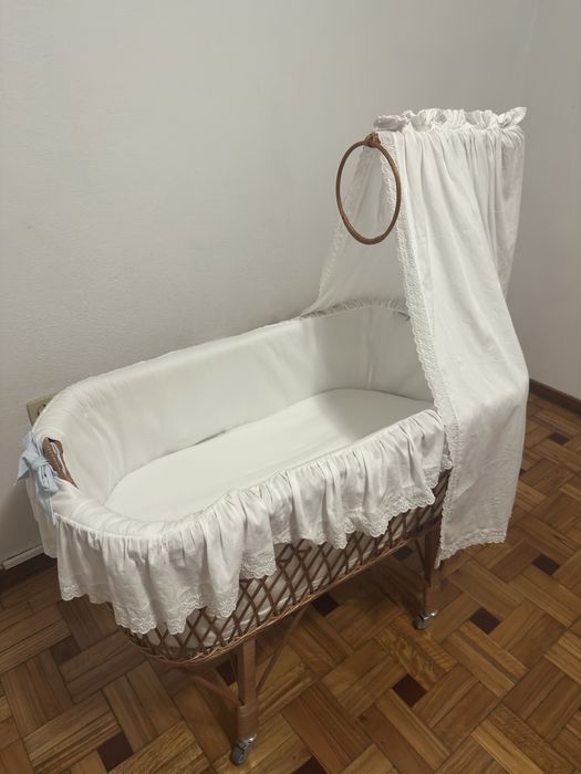 Berço estilo moisés