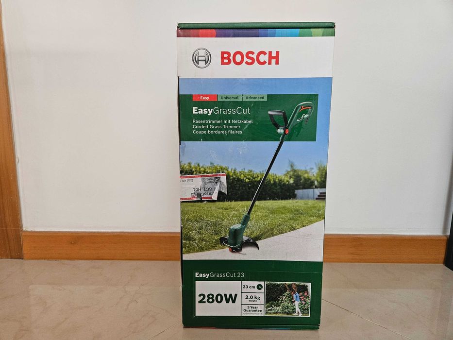 Aparador bosch easy grass cut 23