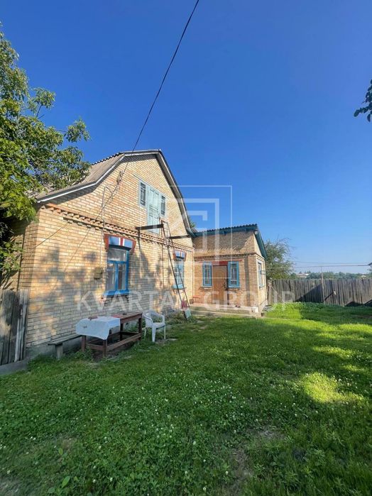 Будинок з великою ділянкою біля Києва! Центр села Козинці