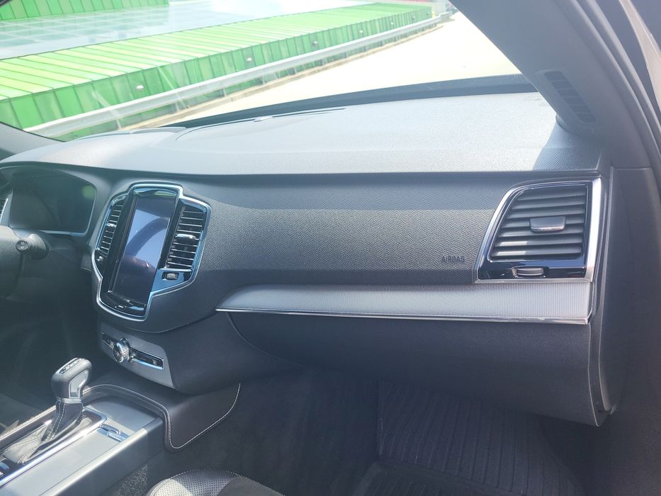volvo xc90 R-DESIGN