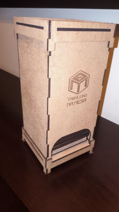 Torre de dados (dice tower) para lançamento de dados