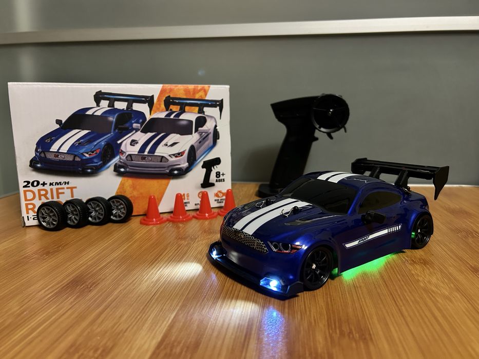 Дрифт машинка на радіокеруванні Ford Mustang