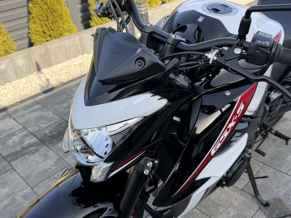 Suzuki gsx s 1000