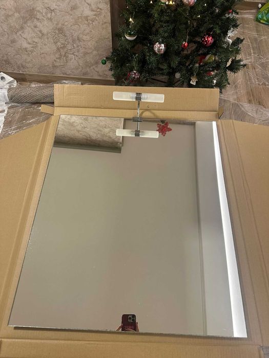 Espelho de Parede com Iluminação Integrada (80x68 cm)