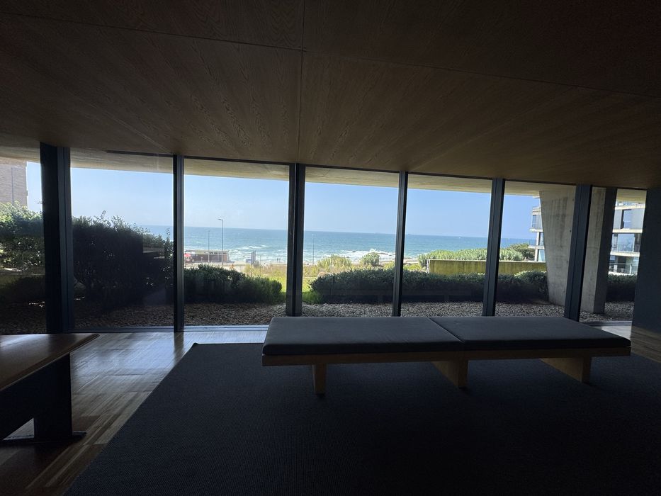 T2 - 1’ linha de praia // comdominio de luxo // garagem com acesso exclusivo à habitação