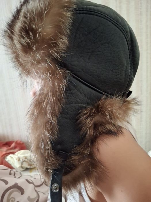 Продам шкіряну шапку на хлопчика