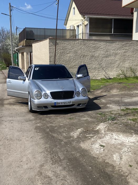 Продам мерседес 210 2.7cdi 2000год
