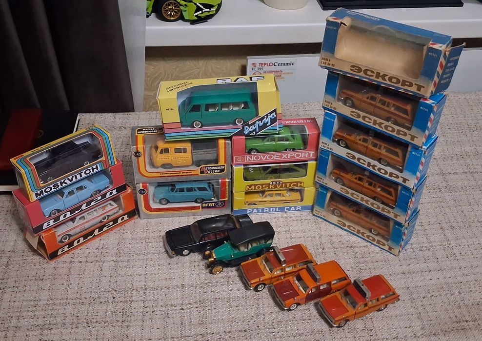 Моделі СССР з  коробками з печатками