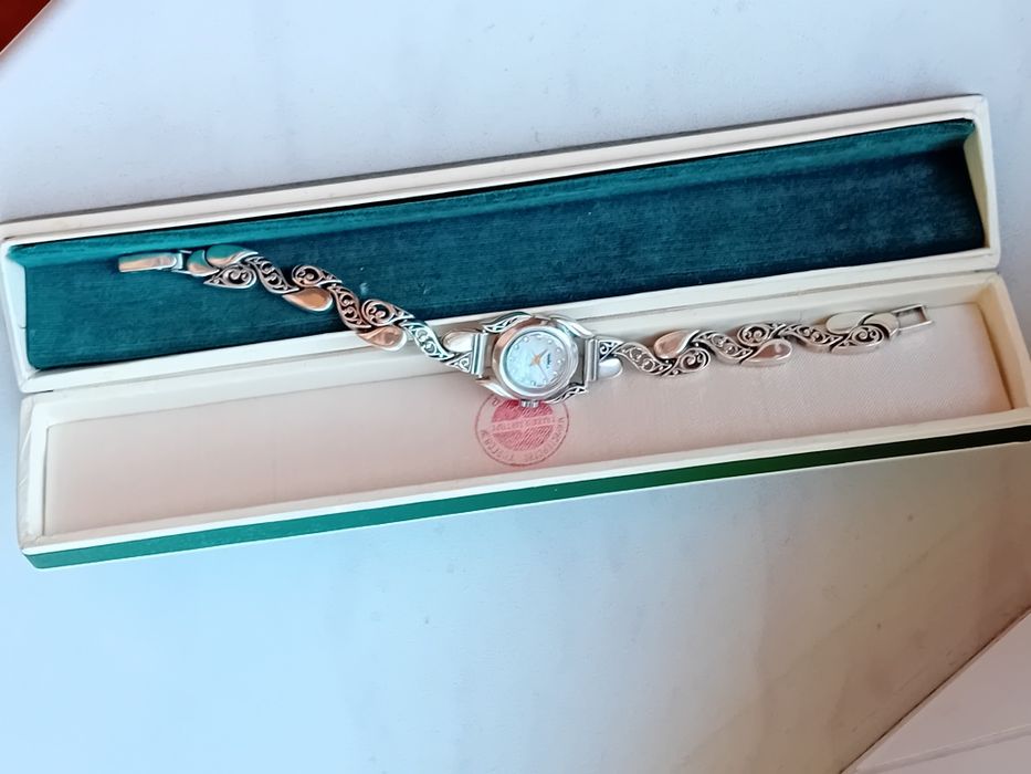 Часы Чайка в серебряном корпусе 925 с серебряным браслетом