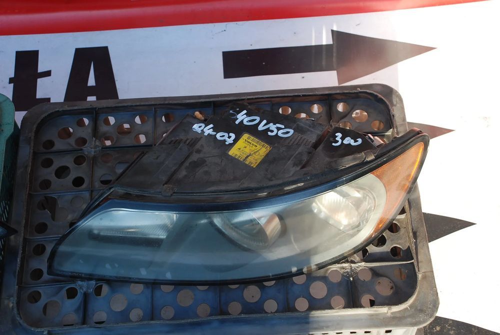 volvo v50 540 lampa lewa wysyłka