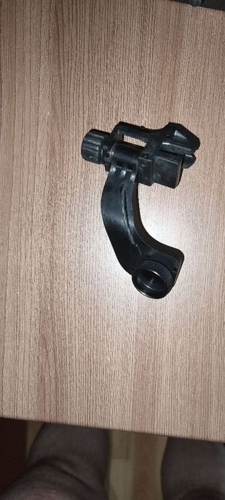 Алюмінієвий адаптер J-Arm для монокуляра