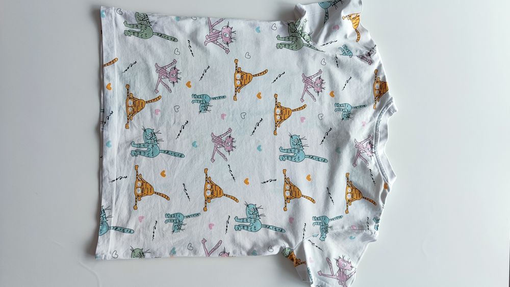 Biała koszulka koty 134 Szachownica, t-shirt, bluzka z kotami