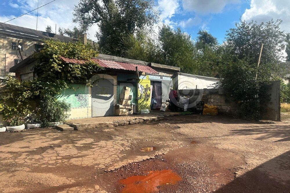 Продаж нежитлової будівлі на Соцмісті, вул.Соборності