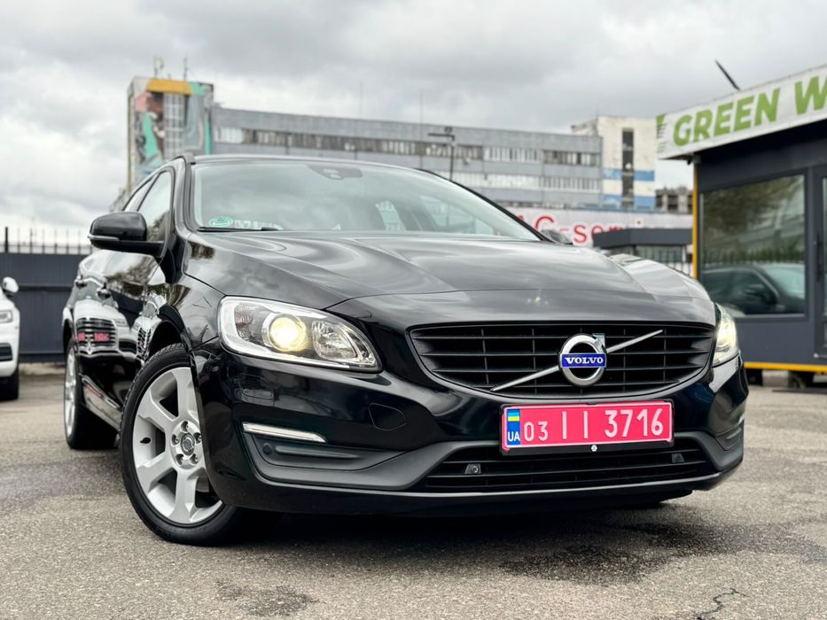 VOLVO V60 RESTYLING D4 2.0 Diesel 190 к.с. 8-ст. автомат