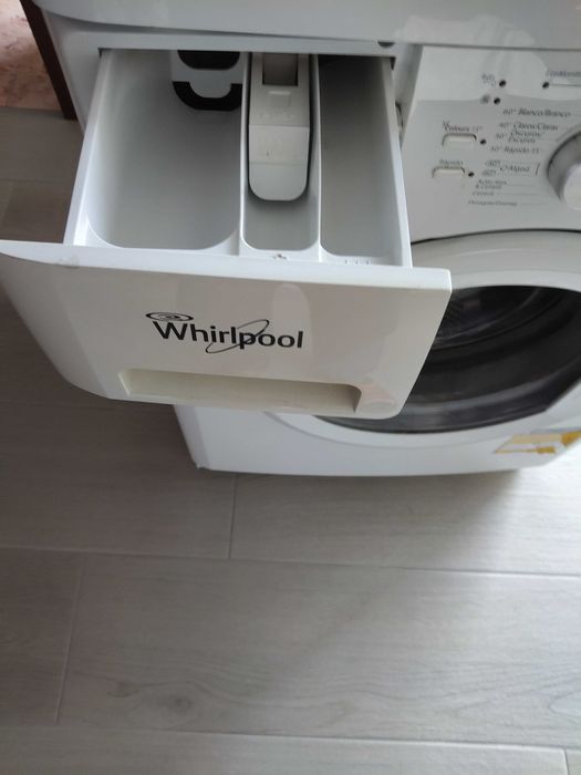 Máquina de lavar roupa Whirlpool
