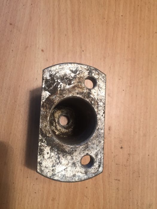 корпус пневмоцилиндра КОМ на кпп камаз