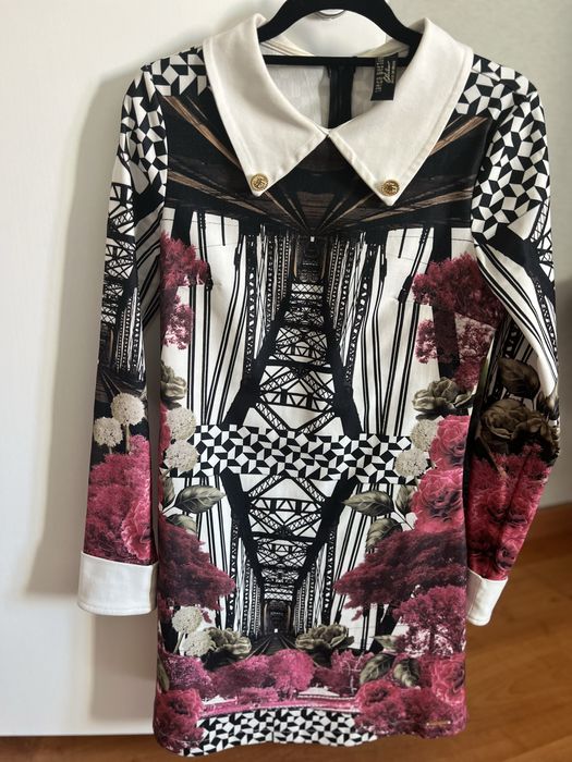 Vestido lindo Lança perfume.