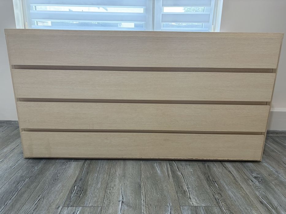 Duża, pojemna komoda 4 szuflady (168x87 cm) – dąb / jasne drewno