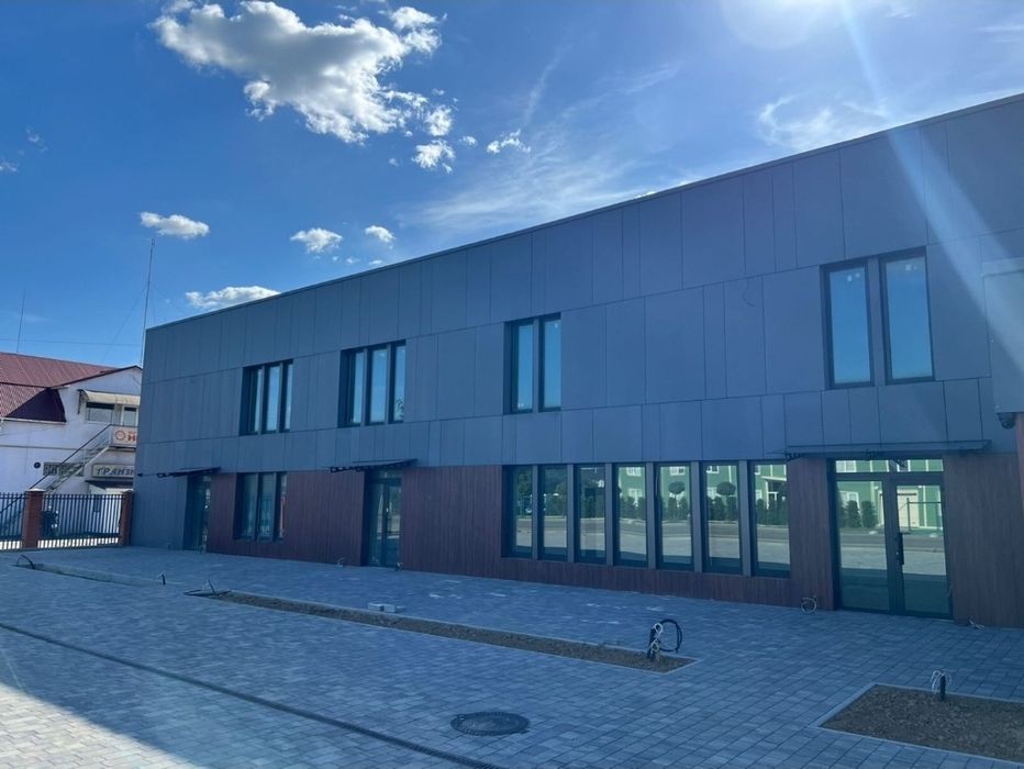 Склад + офіси 1500 м² Оренда Мукачево вул. Крилова
