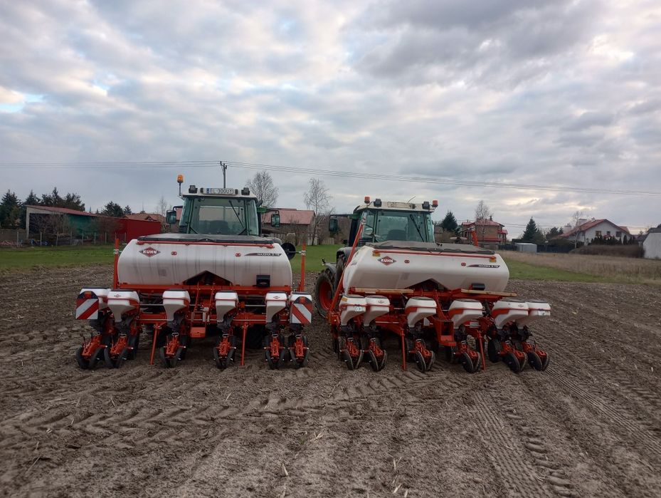 Siew sianie kukurydzy GPS z RTK wywóz obornika gnojowicy usługi  rolnicze